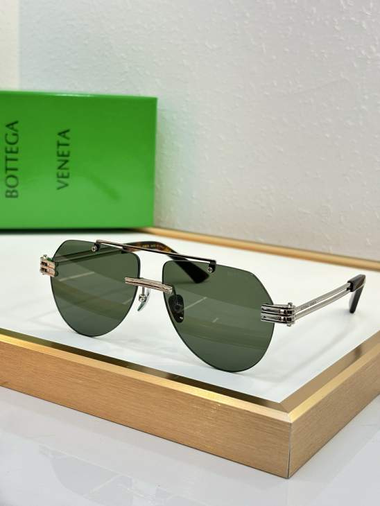 Picture of Bottega Veneta Sunglasses _SKUfw80882312fw